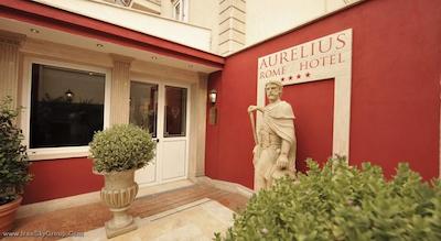 اورلیوس آرت گالری هتل