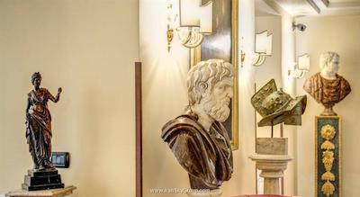 اورلیوس آرت گالری هتل