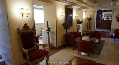 اورلیوس آرت گالری هتل