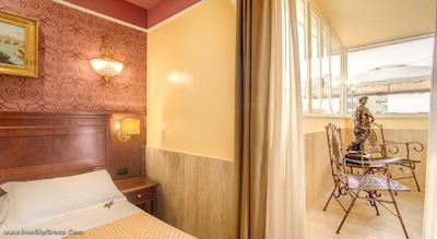 اورلیوس آرت گالری هتل