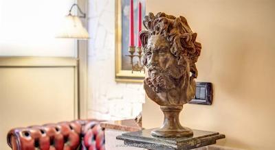 اورلیوس آرت گالری هتل