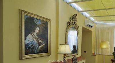 اورلیوس آرت گالری هتل