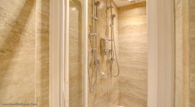 اورلیوس آرت گالری هتل