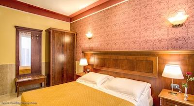 اورلیوس آرت گالری هتل