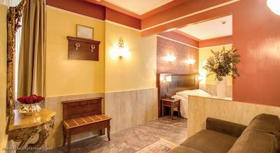 اورلیوس آرت گالری هتل