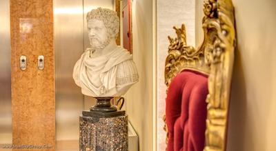 اورلیوس آرت گالری هتل