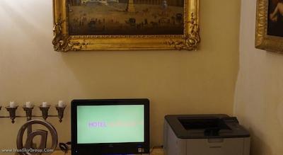 اورلیوس آرت گالری هتل