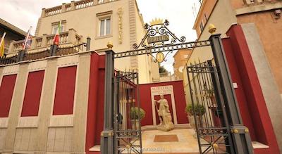 اورلیوس آرت گالری هتل