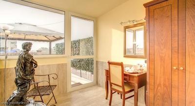 اورلیوس آرت گالری هتل