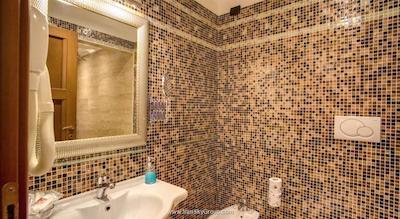 اورلیوس آرت گالری هتل