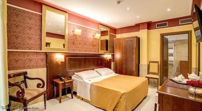 اورلیوس آرت گالری هتل