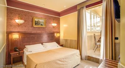 اورلیوس آرت گالری هتل