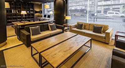 بارسلونا یونیورسال