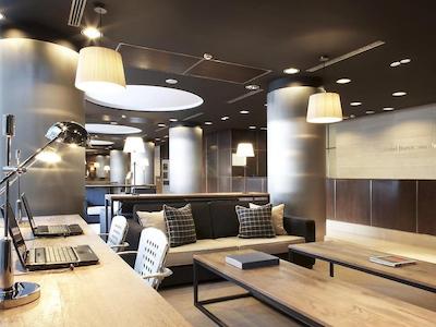 بارسلونا یونیورسال