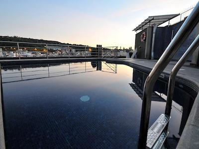 بارسلونا یونیورسال