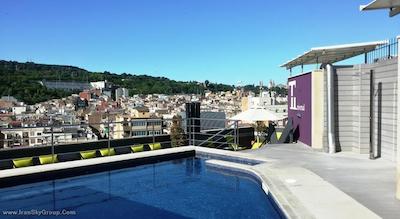 بارسلونا یونیورسال