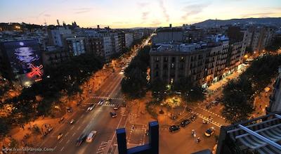 بارسلونا یونیورسال