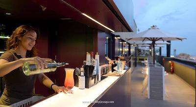 بارسلونا یونیورسال