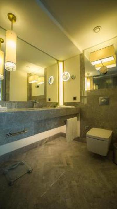 مگا رزیدنس اند هتل نیشان تاشی