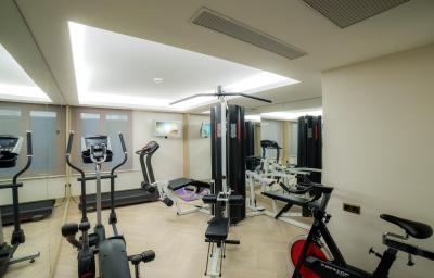 مگا رزیدنس اند هتل نیشان تاشی