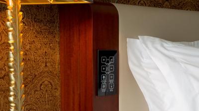 مگا رزیدنس اند هتل نیشان تاشی