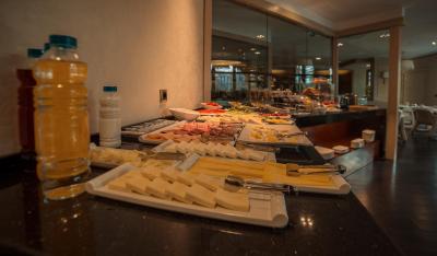 مگا رزیدنس اند هتل نیشان تاشی