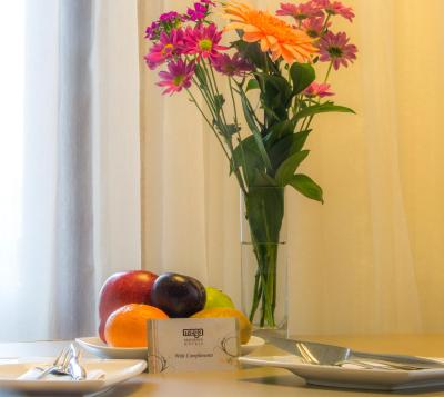 مگا رزیدنس اند هتل نیشان تاشی