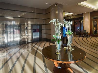 تایتانیک بیزینس کارتال