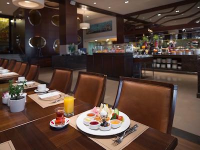 تایتانیک بیزینس کارتال