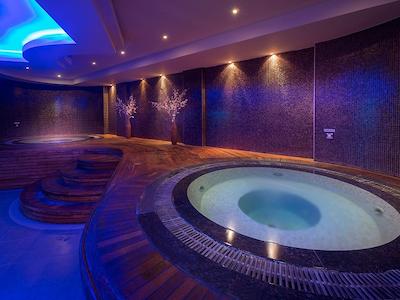 تایتانیک بیزینس کارتال