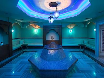 تایتانیک بیزینس کارتال