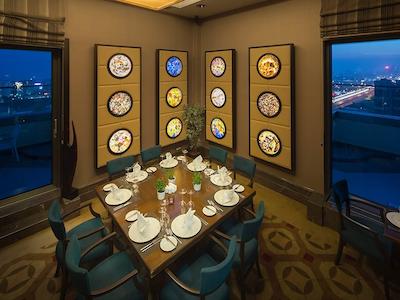 تایتانیک بیزینس کارتال