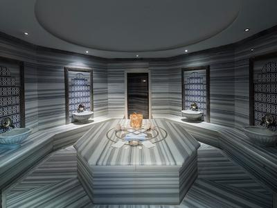 تایتانیک بیزینس کارتال