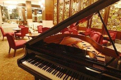 تایتانیک بیزینس کارتال