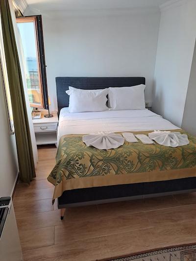 آرنا هتل-اسپشیال کلاس