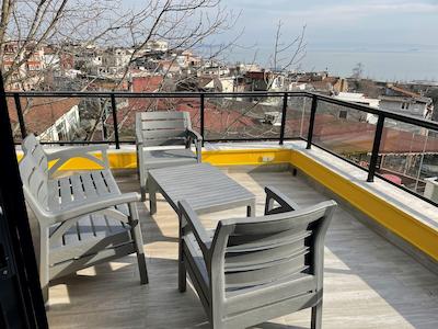 آرنا هتل-اسپشیال کلاس