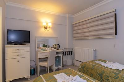 آرنا هتل-اسپشیال کلاس