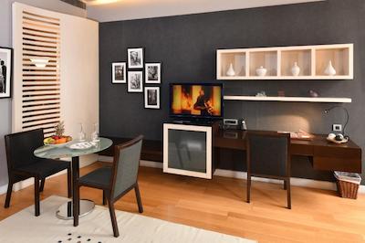 آنسن سوئیتس