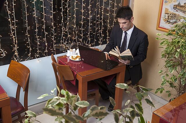 سلطان احمد سوئیتس