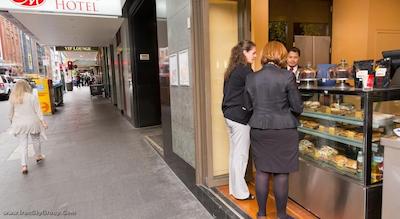 مترو هتل آن پیت