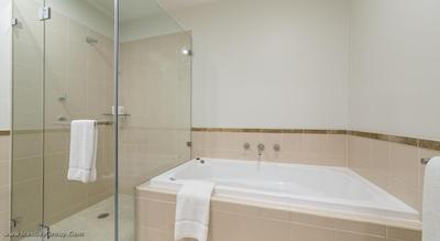 مترو هتل آن پیت