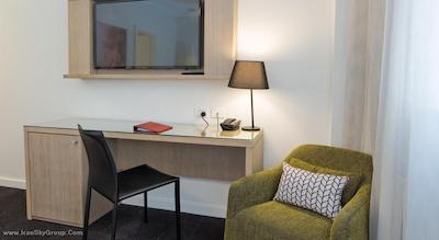 مترو هتل آن پیت