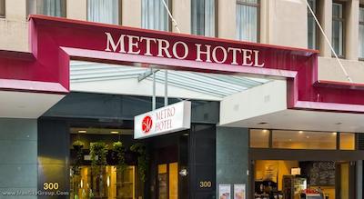 مترو هتل آن پیت