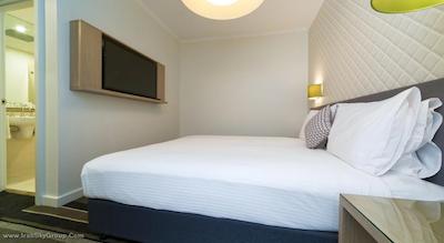 مترو هتل آن پیت