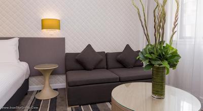 مترو هتل آن پیت