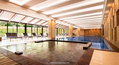 رادیسون بلو هتل ایروان