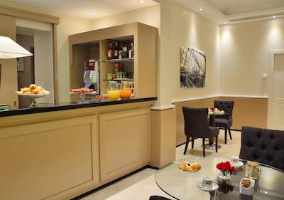 اپوگیا لوید رم