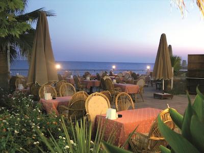 الیت کزاوغلو هتل