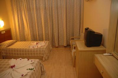 الیت کزاوغلو هتل