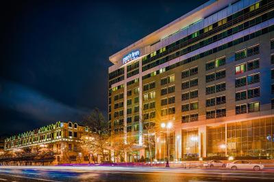 پارک این بای‌ رادیسون آذربایجان باکو